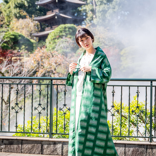 Sale】【送料無料】新品の着物の反物で仕上げたオールシルクのコート  