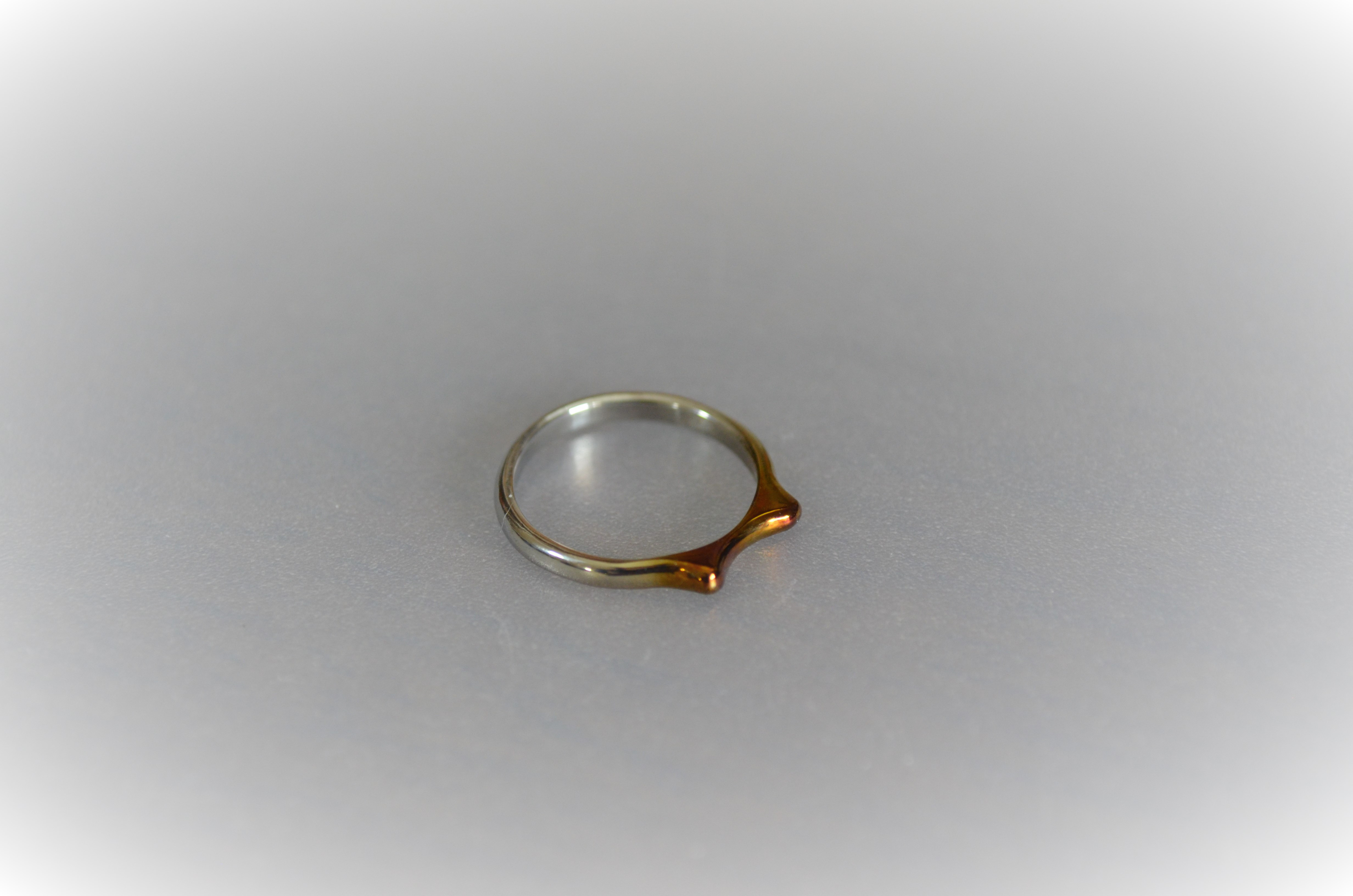 titanium ring・チタンリング・何か小さい黄色い耳・5.5号