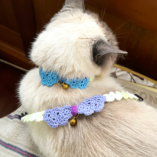 紫陽花カラーのリボン風＊猫用つけ襟 軽くてやわらかい手編みの猫首輪