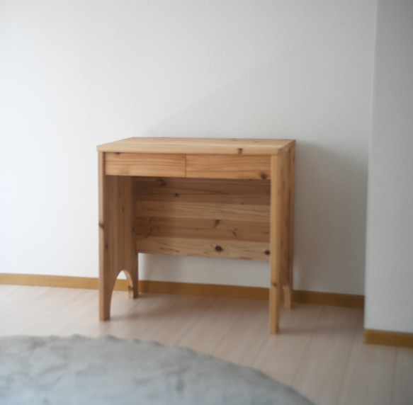 国産杉無垢材のデスク　高さ700ｍｍ　オイル仕上げ 家具 テーブル・机 机・デスク FKP2495504072(19000円)