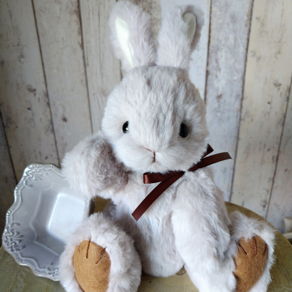メアリ ちびぐるみ うさぎ ハグ待ち 11cm オフ白 ④ グレージュ④ ウサギ ぬいぐるみ 40cm pk12315[品番：BCYW0026931]｜BACKYARD