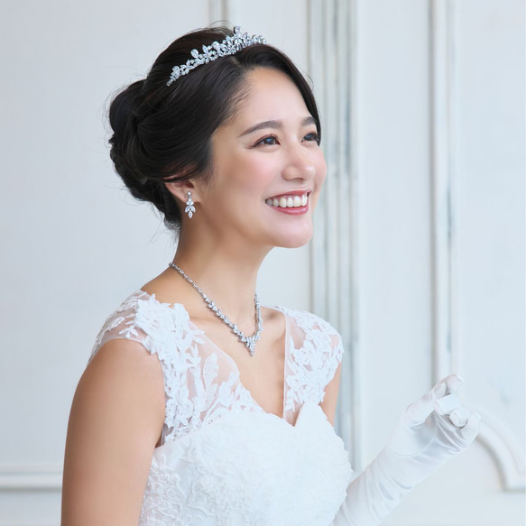 ビジュージルコニアティアラRT-09|花嫁 結婚式 ウエディング 挙式 シンプル 低い 髪飾り ヘッドドレス 上品 王道 3枚目の画像