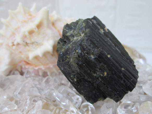 天然石　原石　ブラックトルマリン結晶　５１ｇ 1枚目の画像