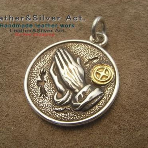 祈りの手　フリーメイソン 秘密結社 　 シルバーネックレス　925　ハンドメイド 祈りの手 フリーメイソン 秘密結社 シルバー925、k18 ネックレス
