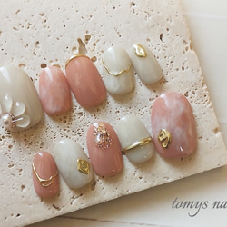 taquyumyaページ ネイルチップ ネイルチップ ニュアンス ミニフラワー ネイルチップ（つけ爪