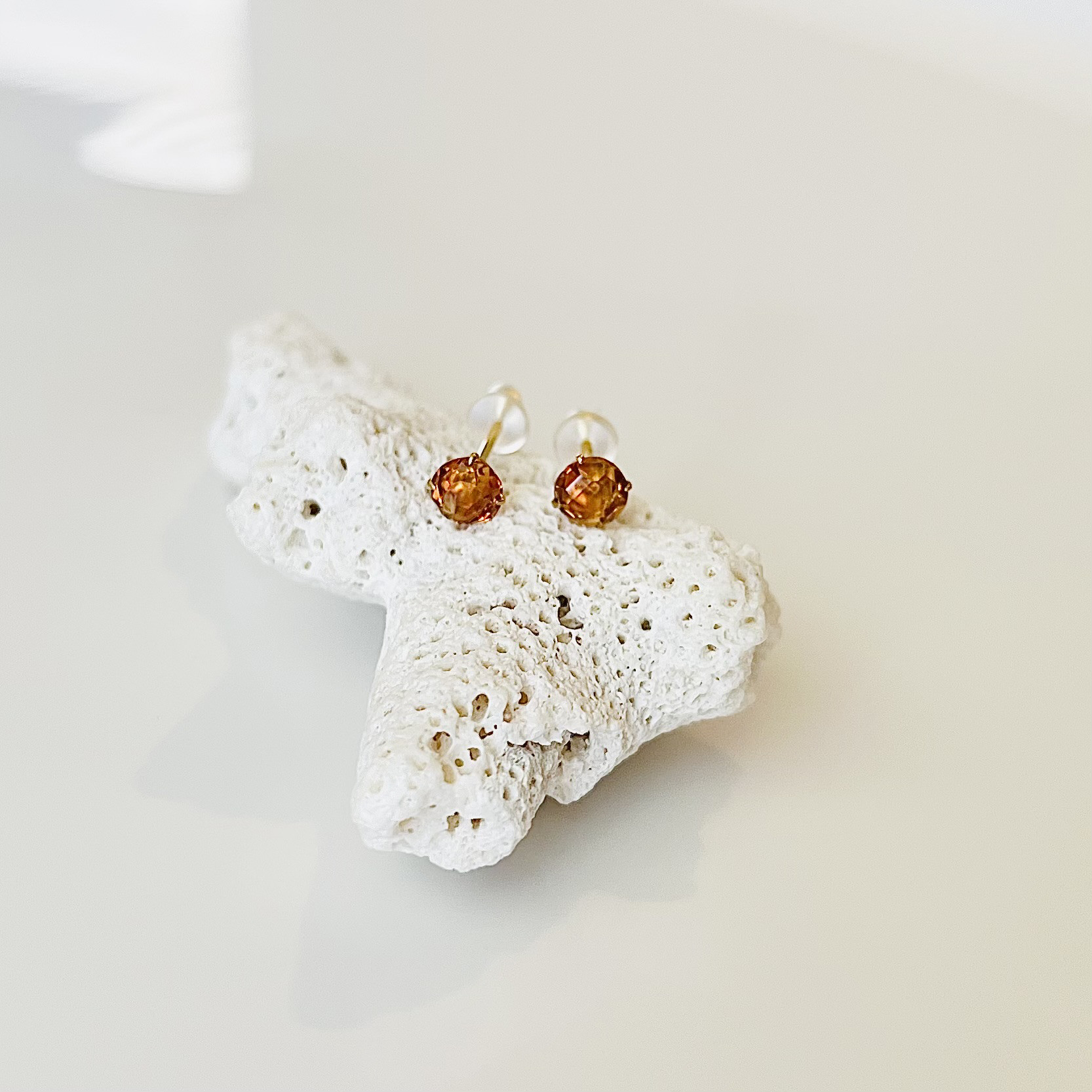 【K18】シトリンピアス 4.2mm