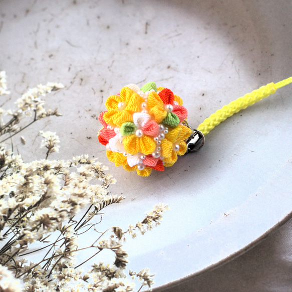 ❁菜の花ブーケ根付けストラップ ❁　つまみ細工　帯飾り　キーアクセサリー　和小物 2枚目の画像