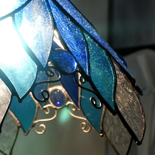 青い天使の花のランプ6面体 ステンドグラス 照明 ランプ ペンダント