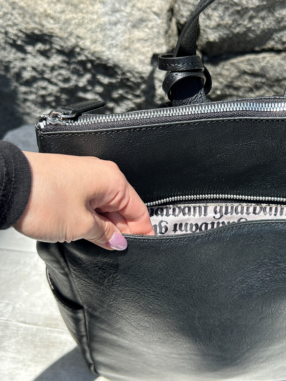 【50%OFF BIG Sale】カードケース付き 2way Eジッパーリュック レザーリュック（本革）BLACK 12枚目の画像