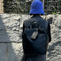 【50%OFF BIG Sale】カードケース付き 2way Eジッパーリュック レザーリュック（本革）BLACK 4枚目の画像