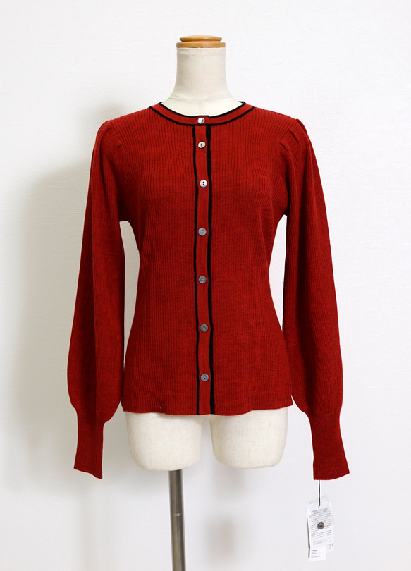 羊毛混紡雙色圓領羅紋針織尖袖開襟衫 第14張的照片