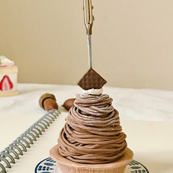 【二諾手作】【黏土甜點】巧克力蒙布朗留言夾 第4張的照片