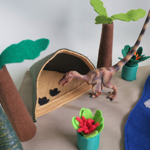 恐竜プレイマット おもちゃ・人形 手作りチャメ 通販｜Creema(クリーマ)