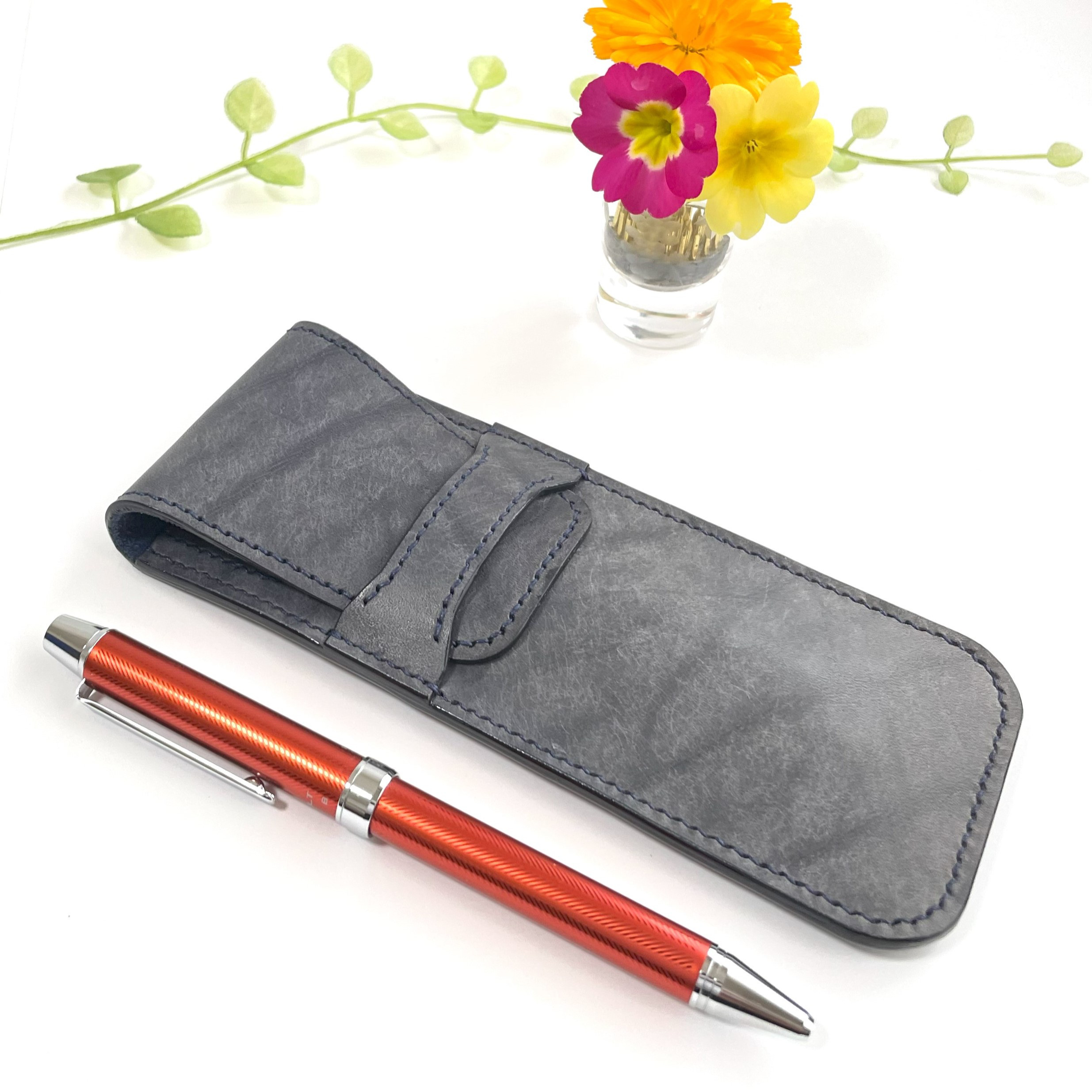 【2～3本挿し】イタリアンレザーの大人のペンケース　ペンに優しい内装で手縫い（ネイビー）