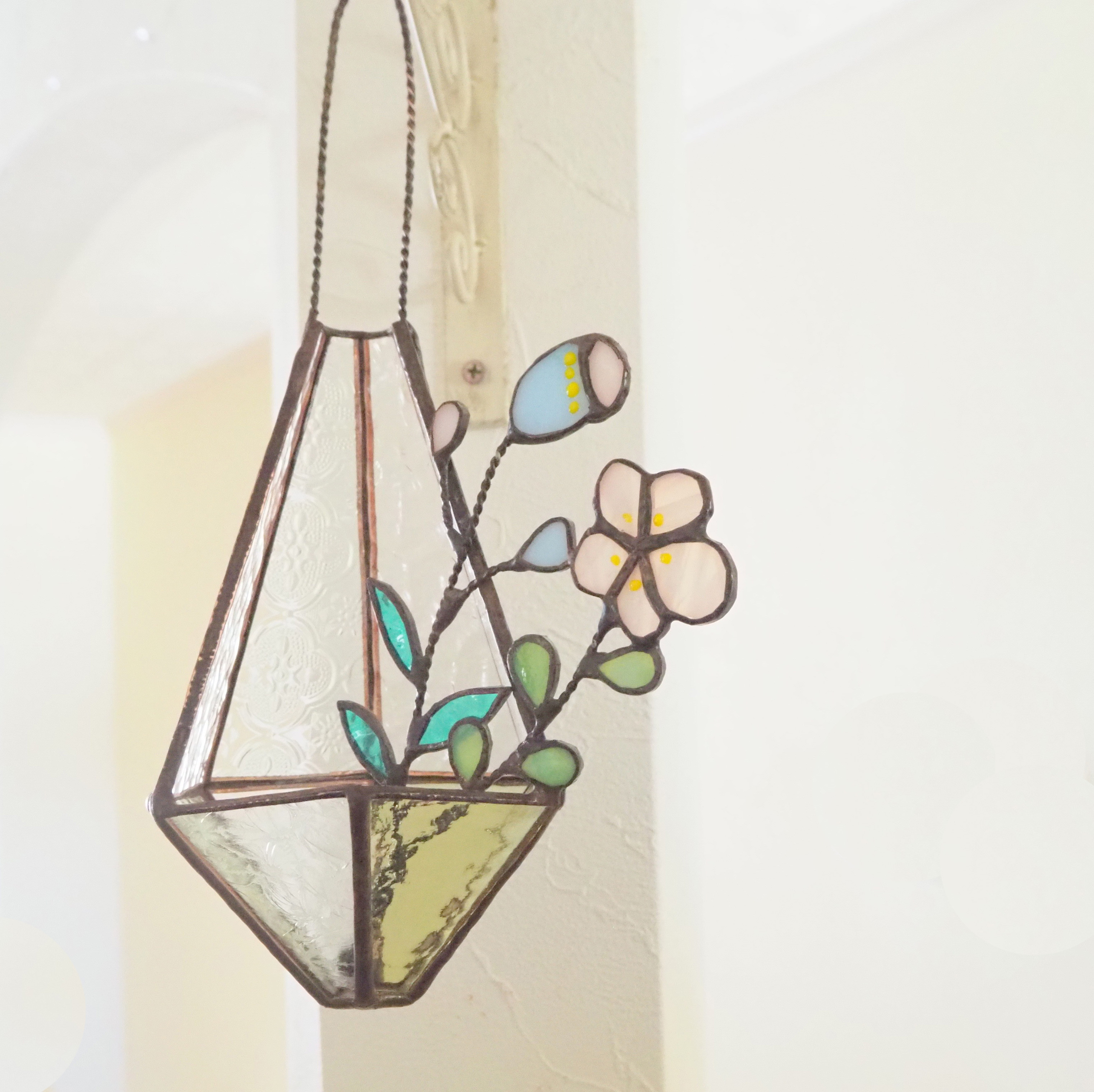 ステンドグラスのテラリウム（お花つき）