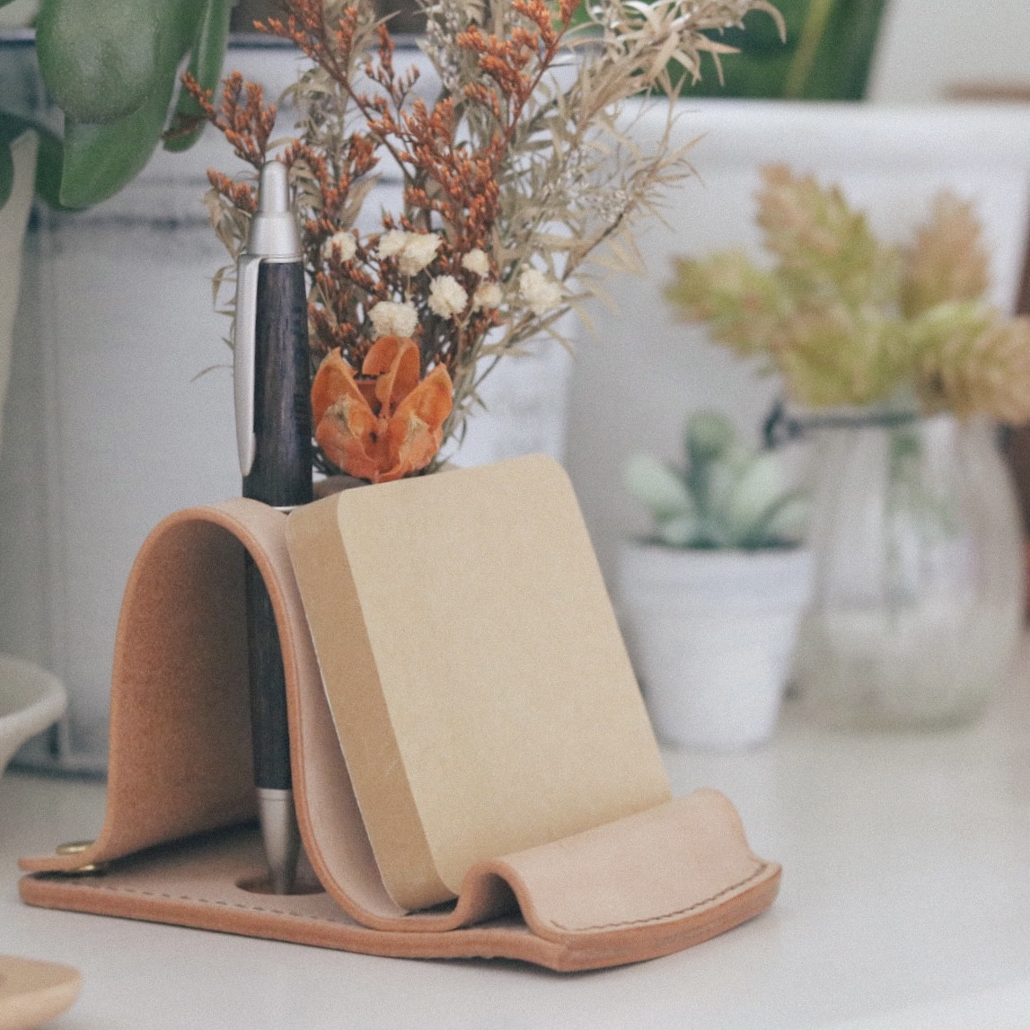 【受注生産】本革なペン立て兼マルチスタンド２