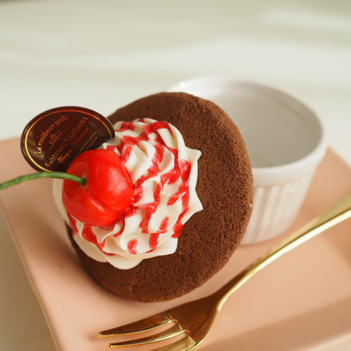 チェリーのカップケーキ小物入れ その他置物 プリマトルテ -クレイ