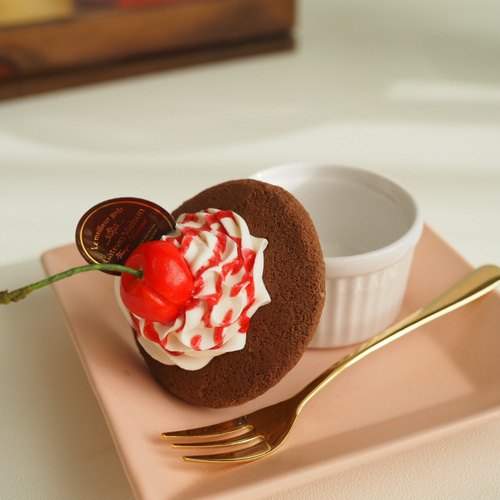 チェリーのカップケーキ小物入れ その他置物 プリマトルテ -クレイ