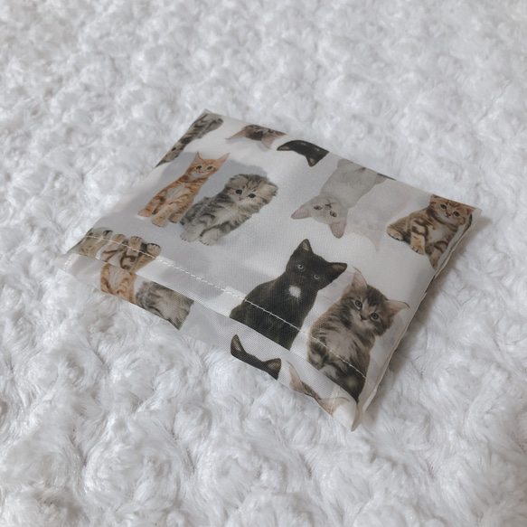１５３４．可愛い猫柄　ナイロンオックス　畳みやすいエコバッグ　コンビニエコバッグ　再販 6枚目の画像