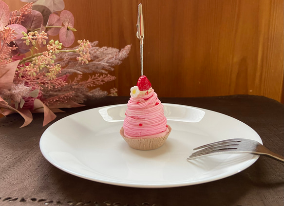 【二諾手作】【黏土甜點】草莓蒙布朗蛋糕留言夾A 第1張的照片