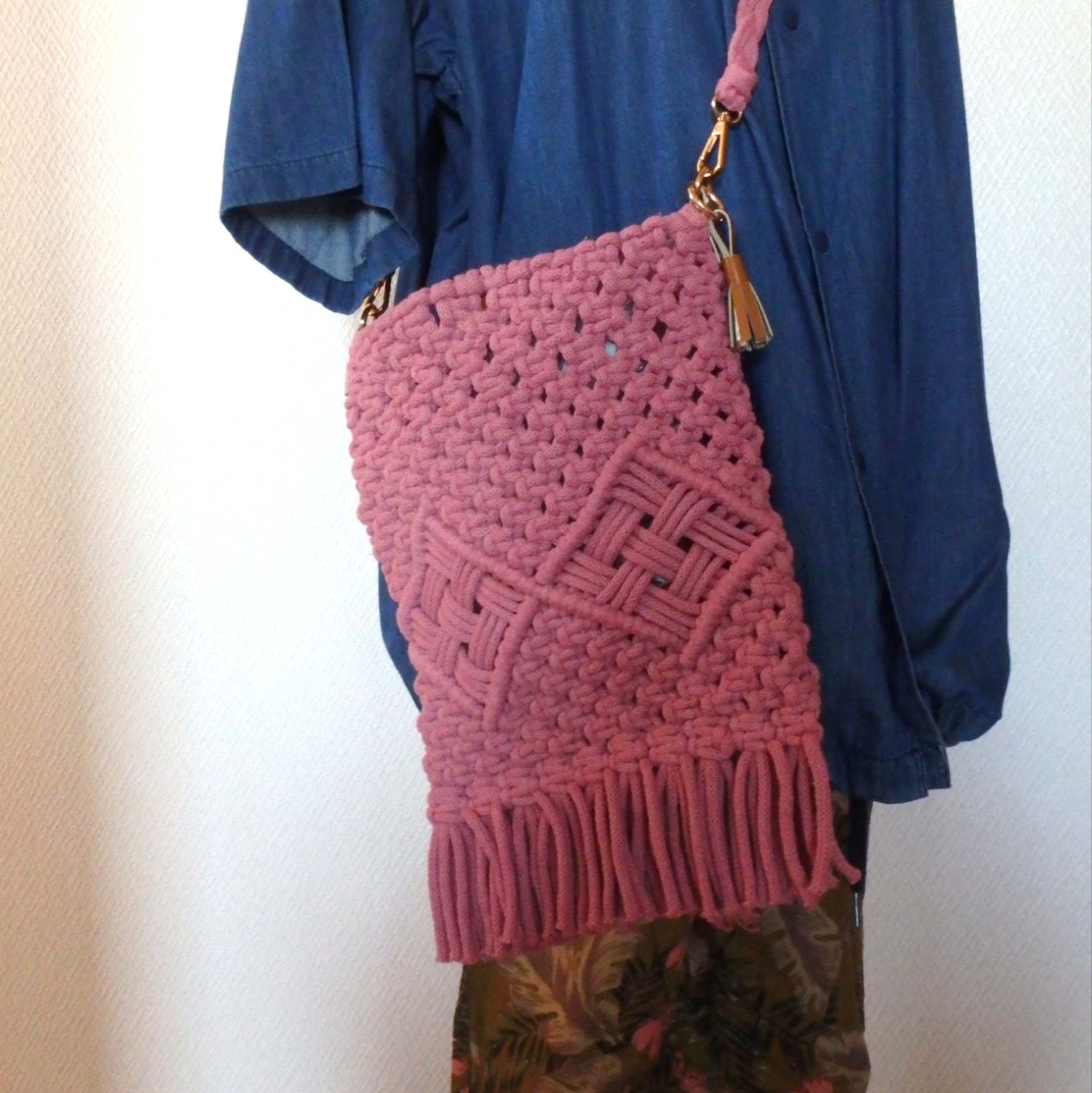 【blossom】長財布派の大きめマクラメスマホポーチ　2wayショルダー