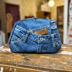 ゆぴさまオーダー。デニムジャケットリメイクバッグ【ハンドメイド】 絶妙なデザイン ゆぴさまオーダー。デニムジャケットリメイク