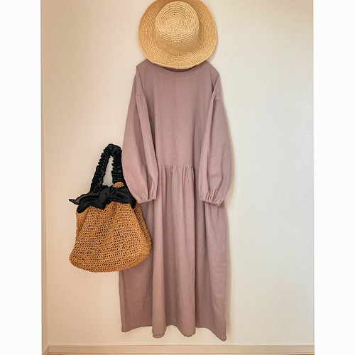 9種のカラーから選べる袖口ギャザーが可愛いぽわん袖ワンピース｜大人