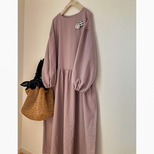 ベージュ 長袖 ロングワンピース ギャザー入り ワンピース フロントボタン ギャザーロングワンピ C38-1195