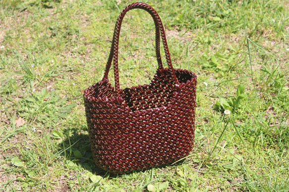 牛革 革編み込み 山葡萄風 六角花結び編み かごバッグ 籠 BAG バッグ かご バッグ 手提 4枚目の画像
