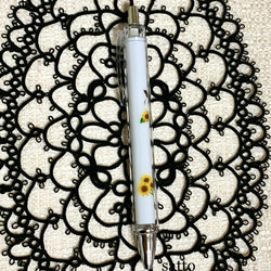 シマエナガのノック式ボールペン(向日葵) 2枚目の画像
