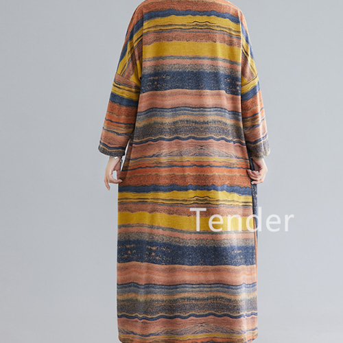 2023年の新型のファッションの気質の秋服不規則な縞の服の長袖の  