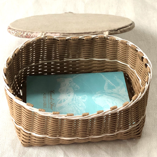 リバティ ピンク 小物入れ 蓋付きカゴ クラフトバンド レースモチーフ