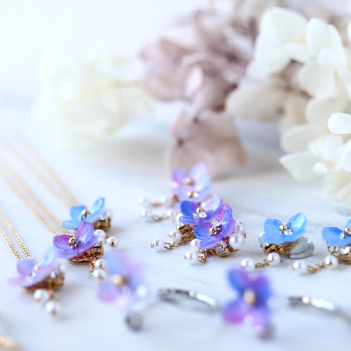 色が選べる】紫陽花*ひと粒＊ピアス／イヤリング（あじさい、アジサイ