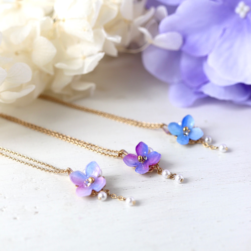 色が選べる】紫陽花*ひと粒＊ピアス／イヤリング（あじさい、アジサイ