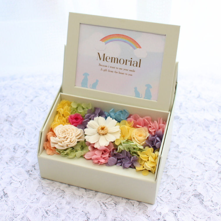 ペットお供えに咲く優しい花のフォトフレーム　写真立て　プリザーブドフラワー　虹の橋　おしゃれ　メモリアル　名入れ