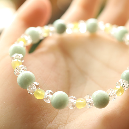 ☆プレミアムブレス☆翡翠：8ミリ（ビルマ産）＆蜂蜜（蜜蝋）琥珀