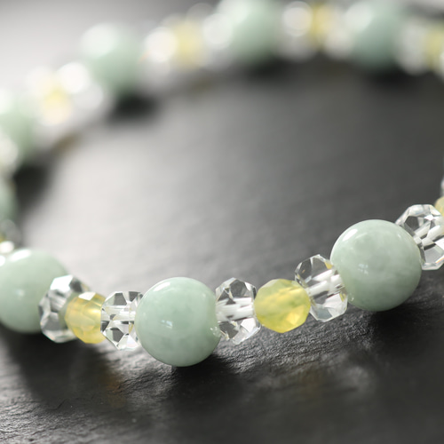 ☆プレミアムブレス☆翡翠：8ミリ（ビルマ産）＆蜂蜜（蜜蝋）琥珀