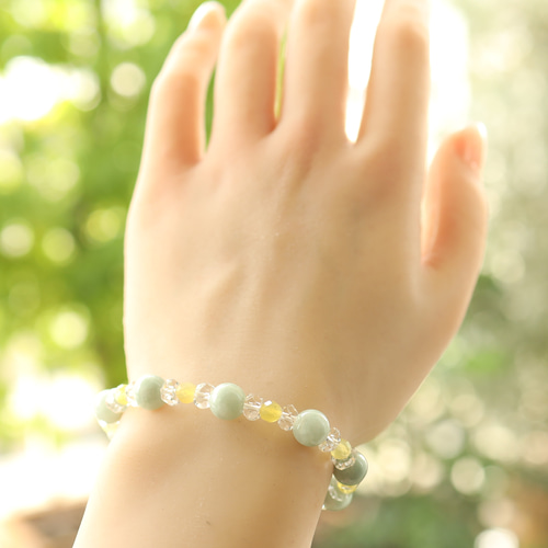 ☆プレミアムブレス☆翡翠：8ミリ（ビルマ産）＆蜂蜜（蜜蝋）琥珀