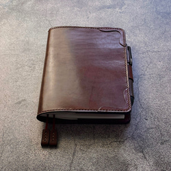 【手縫】チョコ本革B6手帳カバー（角飾り）2本しおり付（バタフライストッパー） 2枚目の画像