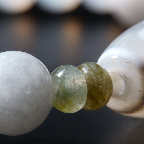 ♡可愛い天珠ブレスでもいいじゃない？可愛い白天珠！老玉髄白水蓮花天