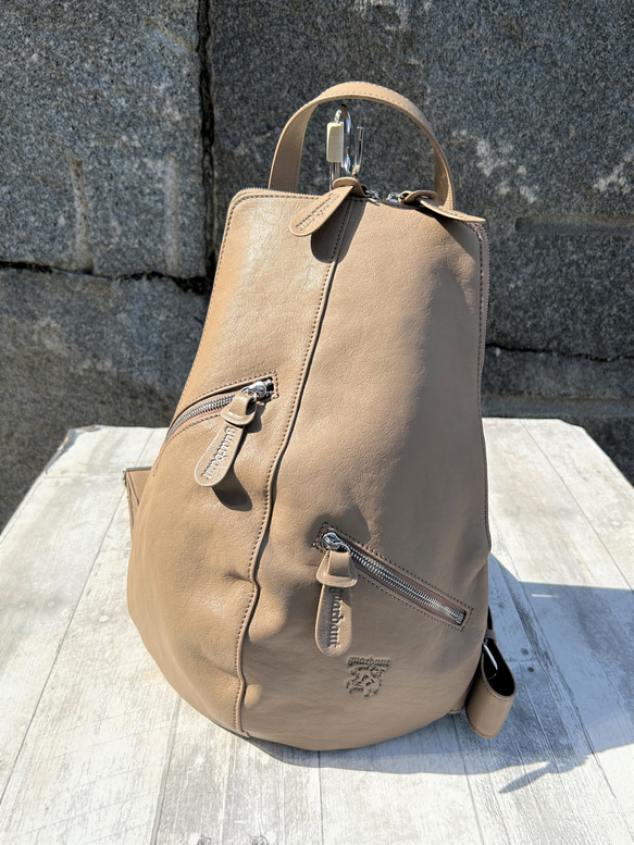 <50%OFFSALE> 【カードケース付き カラフルビーンズリュックR 】レザーリュック（本革）BEIGE 8枚目の画像