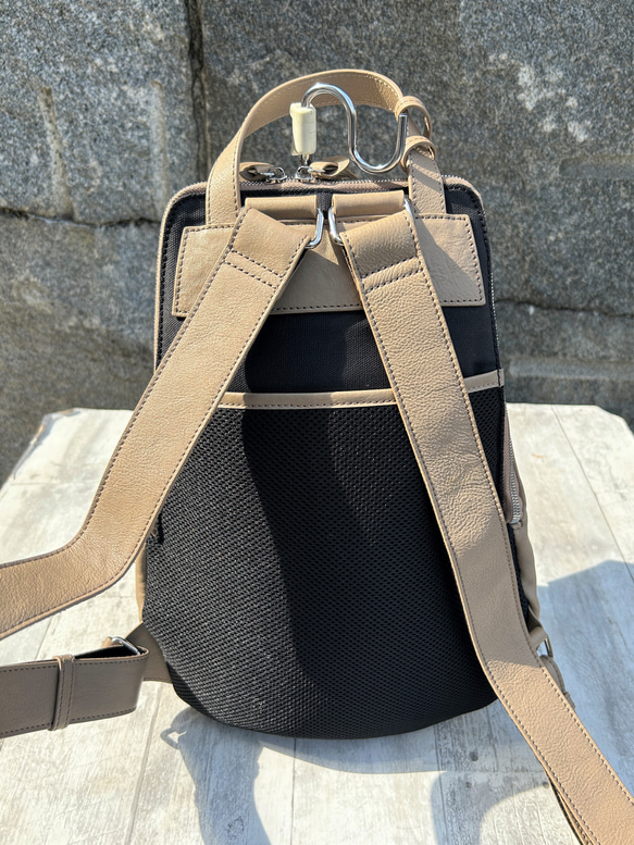 <50%OFFSALE> 【カードケース付き カラフルビーンズリュックR 】レザーリュック（本革）BEIGE 12枚目の画像