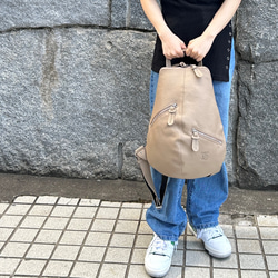 <50%OFFSALE> 【カードケース付き カラフルビーンズリュックR 】レザーリュック（本革）BEIGE 4枚目の画像