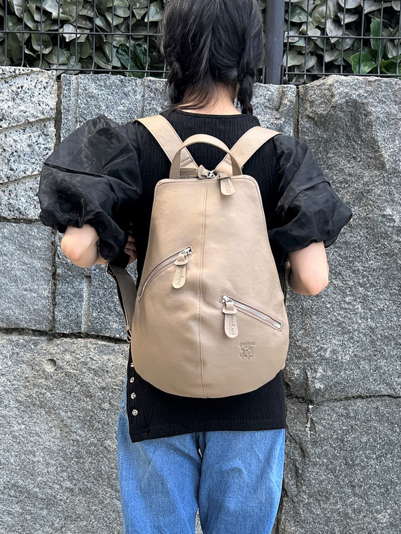 <50%OFFSALE> 【カードケース付き カラフルビーンズリュックR 】レザーリュック（本革）BEIGE 2枚目の画像