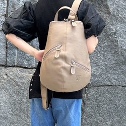 <50%OFFSALE> 【カードケース付き カラフルビーンズリュックR 】レザーリュック（本革）BEIGE 18枚目の画像