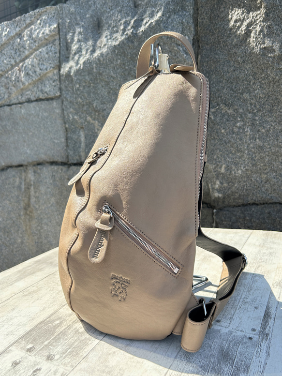 <50%OFFSALE> 【カードケース付き カラフルビーンズリュックR 】レザーリュック（本革）BEIGE 9枚目の画像