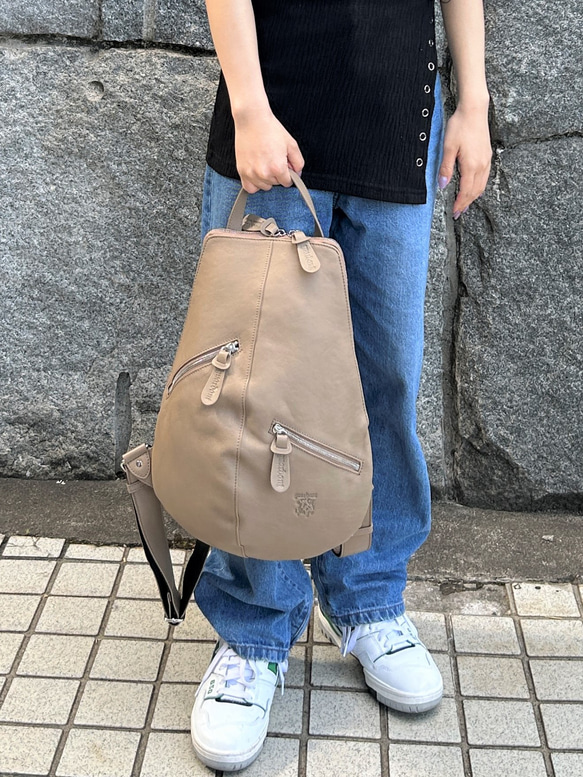 <50%OFFSALE> 【カードケース付き カラフルビーンズリュックR 】レザーリュック（本革）BEIGE 17枚目の画像