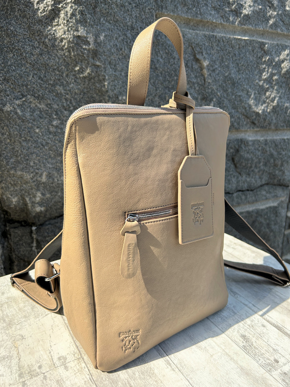 <50%OFFSALE>【カードケース付き コの字デザインジッパーリュックR】レザーリュック（本革）BEIGE 9枚目の画像