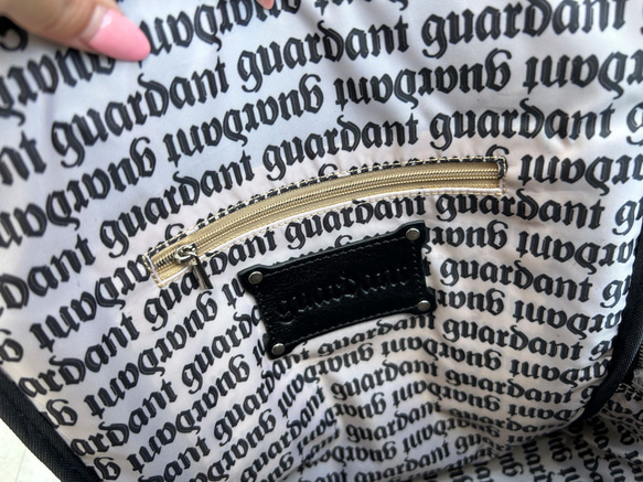 <50%OFFSALE>【カードケース付き コの字デザインジッパーリュックR】レザーリュック（本革）BEIGE 17枚目の画像