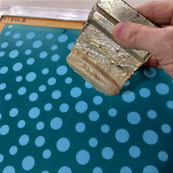 オーダー　金彩工芸　水玉　ドット　銀色仕上げ　コットンオックスグリーン色地製　「道中財布」 8枚目の画像